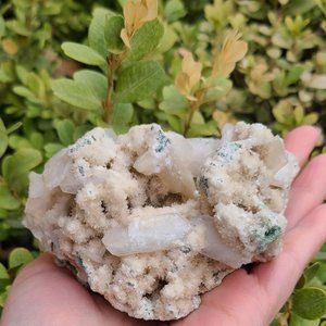 Large zeolite specimen